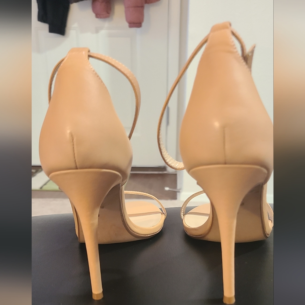 Heels - Picture 8 of 9
